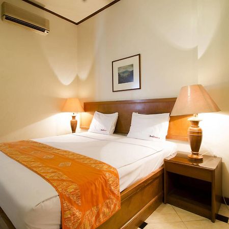 Hotel Reddoorz @ Dago à Bandung Extérieur photo